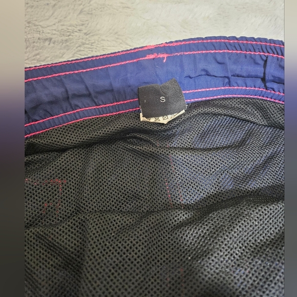 BOSS Hugo Boss Swim Shorts Small - Picture 8 of 8